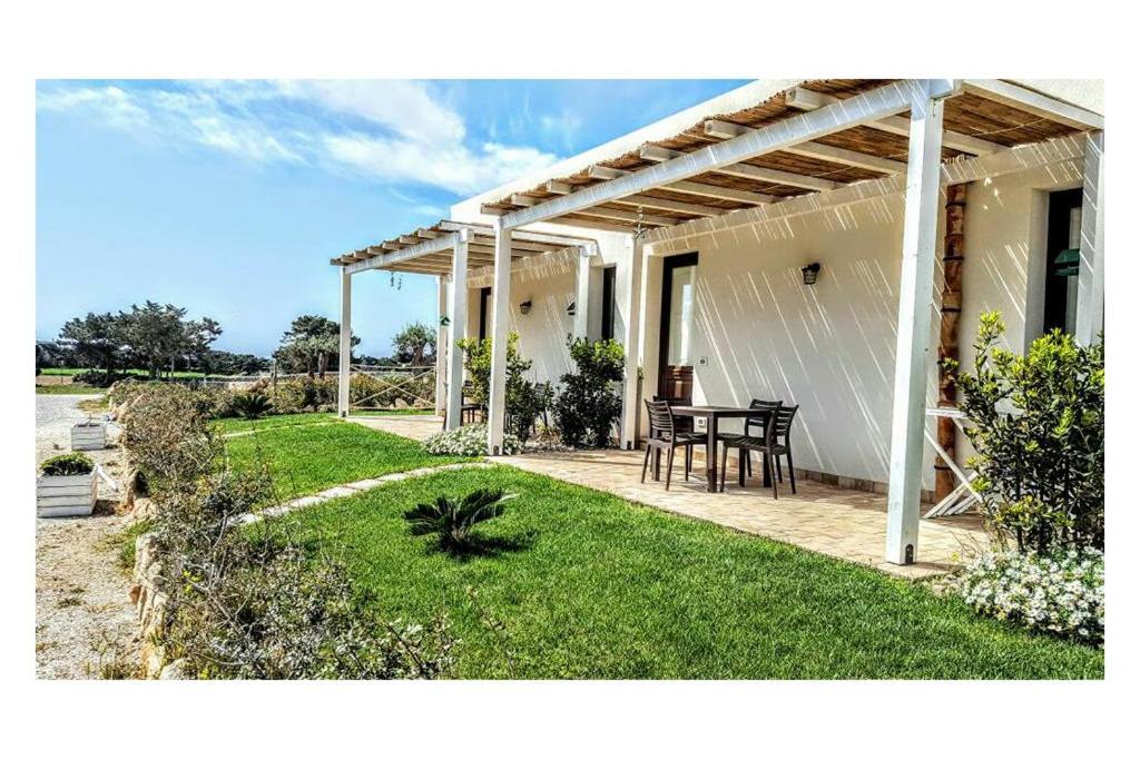 Casa Vacanze Senia Del Rais Favignana Eksteriør billede